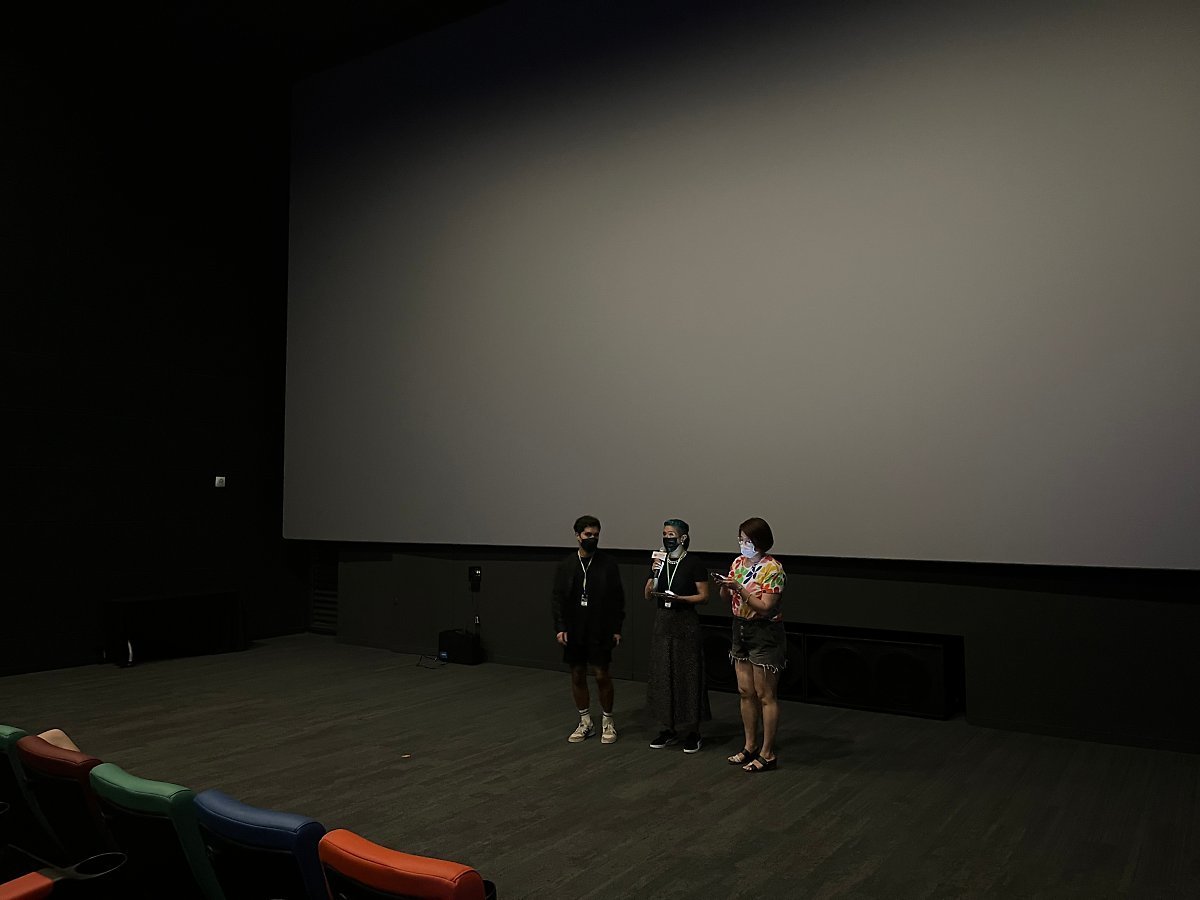 좌: <리튬>의 펠리페 엘기타 감독 우: <연기는 휴식을 가져다 줄 것이다>의 다니엘라 릴로 올리바레스 감독