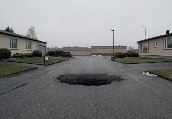 폐쇄회로(스웨덴 한 가운데서) Closed Circuit(In the Middle of Sweden) 